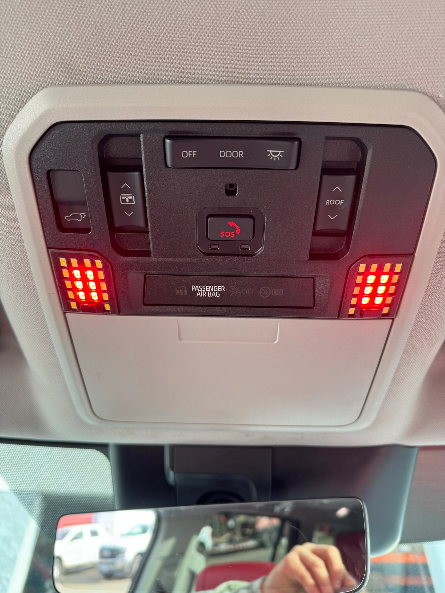 4G Tacoma, 3G Tundra, 3G Sequoia Dome Light Dual Color