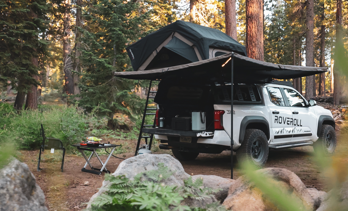 SNAIL SOFT SHELL ROOF TOP TENT