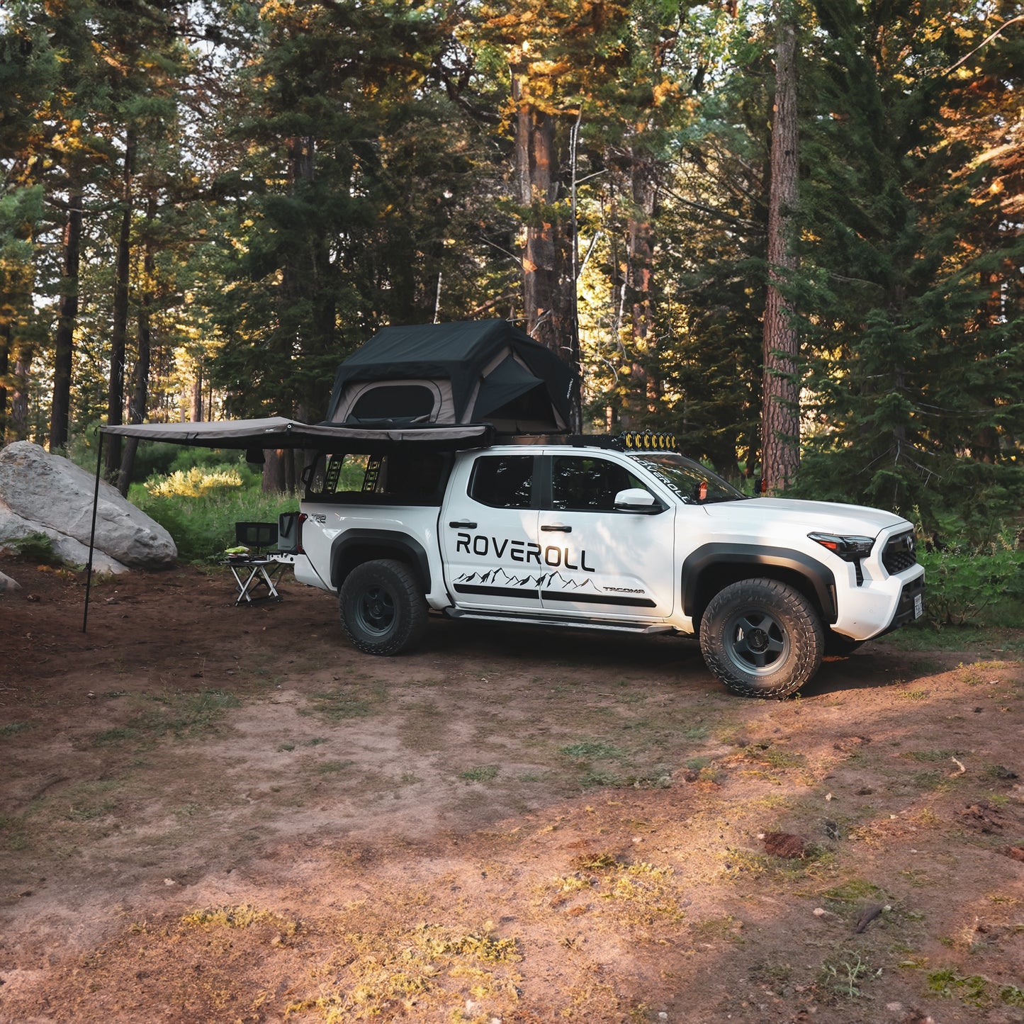 270 DEGREE AWNING WITH BLACK COVER